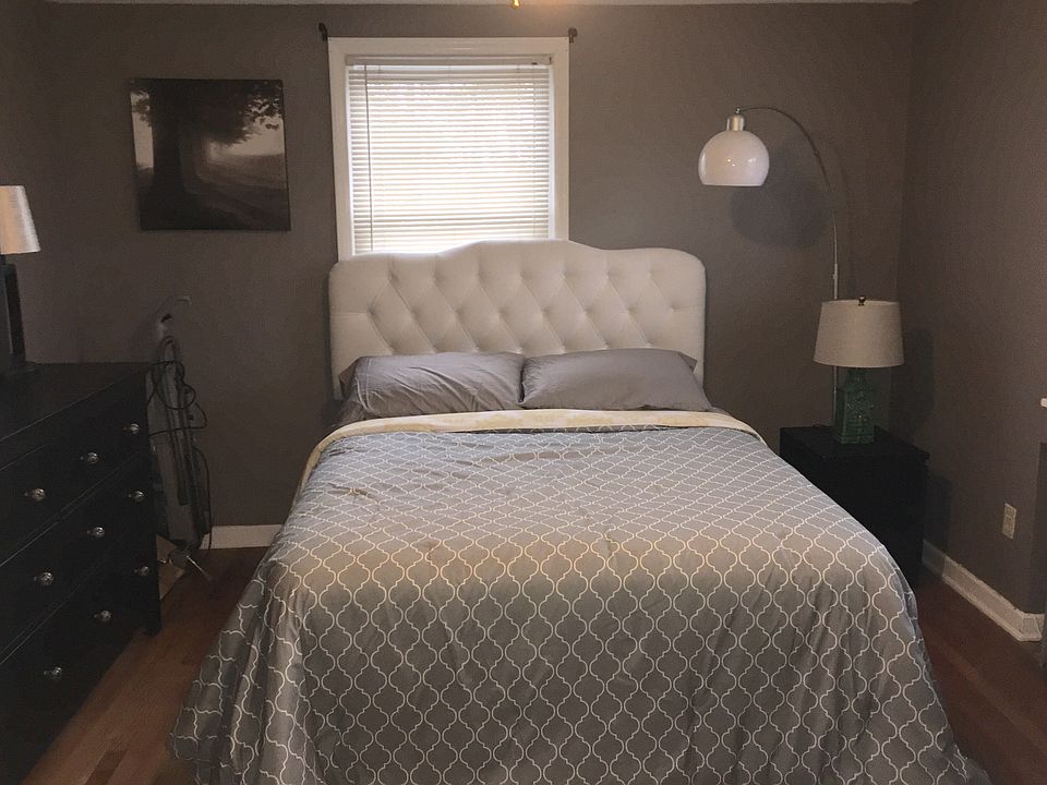 Second bedroom