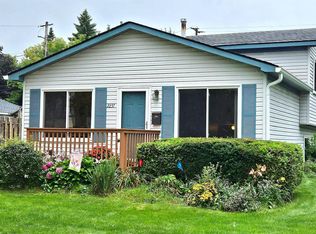 2237 Novara Ave, Waterford, MI 48328