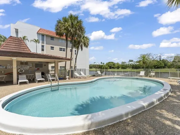 3774 Inverrary Blvd APT 101P, Lauderhill, FL 33319