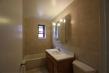 Rented by Robyn Lee, LREB