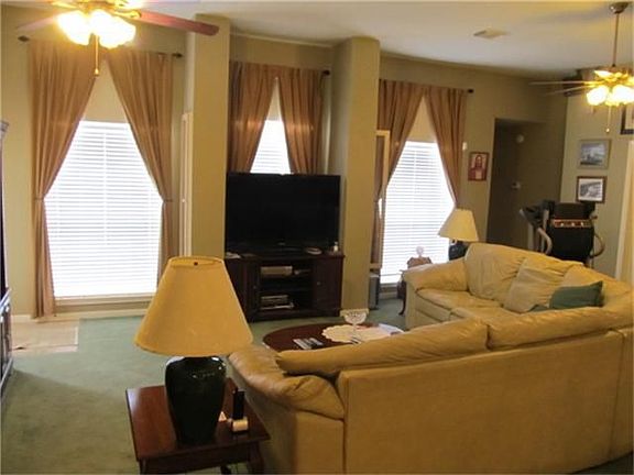4th image of 214 Summer Breeze Dr