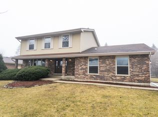 910 Academy Ave, Matteson, IL 60443