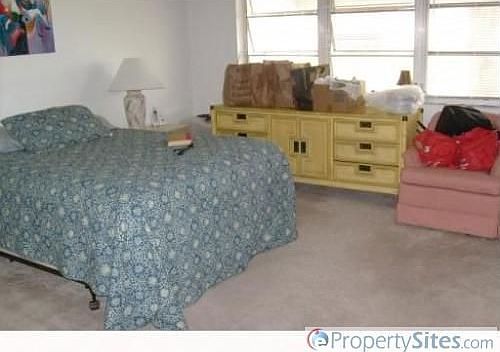 5th image of 1270 Club Dr W APT B