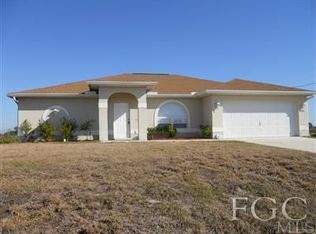 2708 69th St W, Lehigh Acres, FL 33971