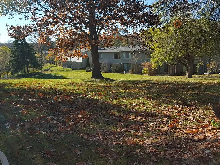797 Watersedge Dr — Photo 4