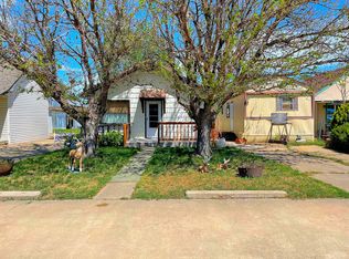313 S Austin St, Booker, TX 79005