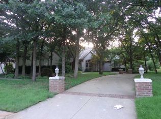 1823 Oak Forest Dr, Edmond, OK 73025