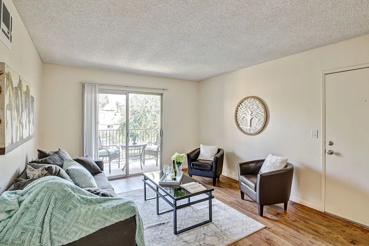 Building Photo - Del Mar Apartment Homes