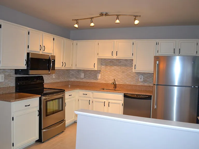 3425 Orange Grove Ct — Photo 14