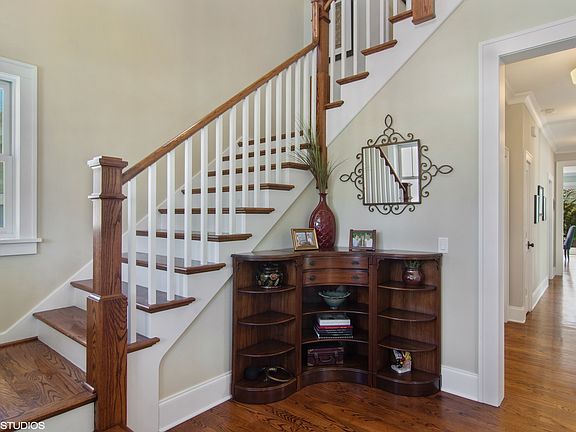 3rd image of 207 N Belmont Ave