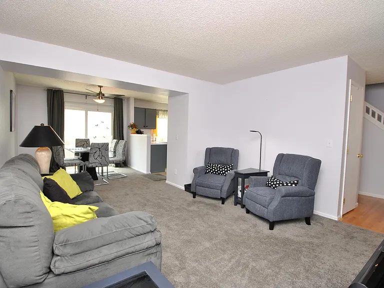6652 Cache Dr — Photo 2