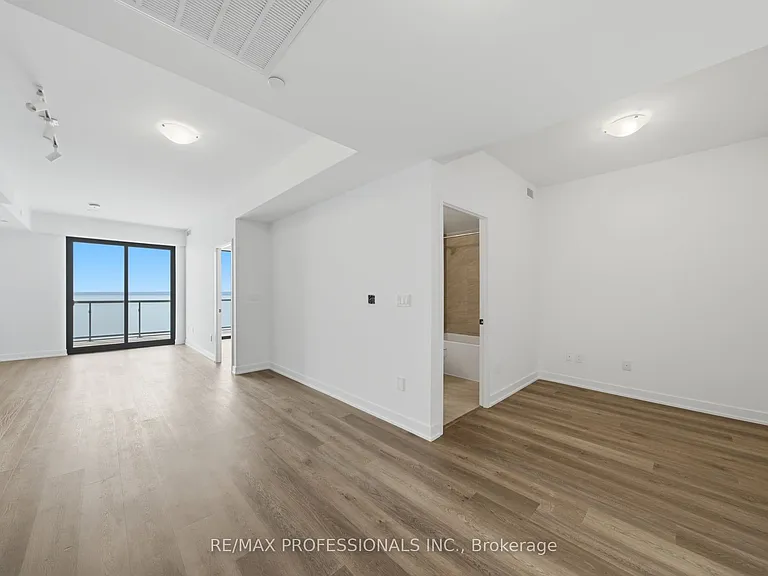 2075 Lakeshore Rd #2404 — Photo 3