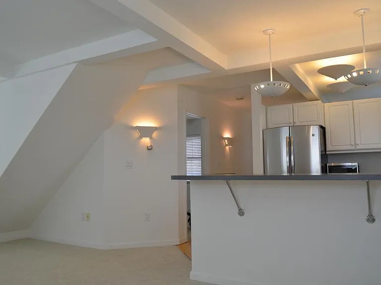 18 Berrian Pl #B — Photo 8