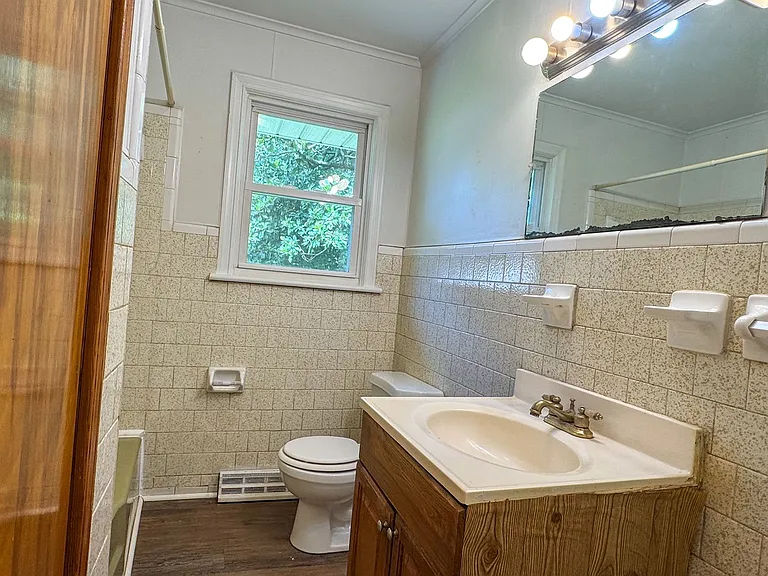 246 Phillips Dr — Photo 13