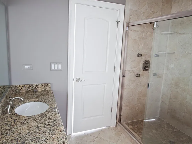 2213 Maple Hill Ct — Photo 14