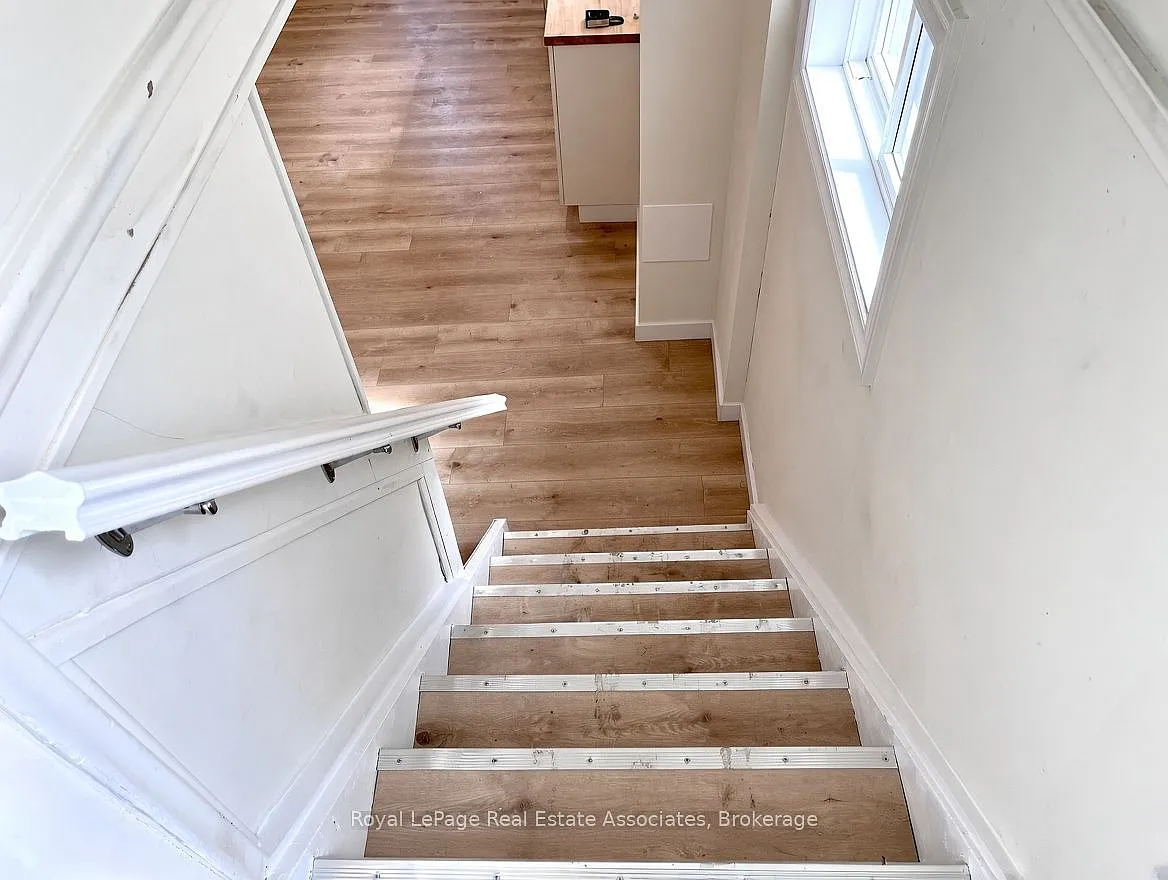 2 bed, $1,900 — Photo 3