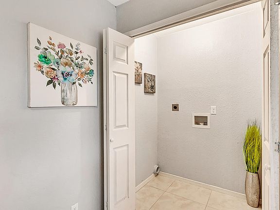 4th image of 5608 Fairbanks Dr