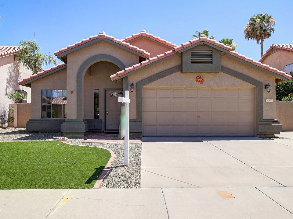 1st image of 4427 E Meadow Dr