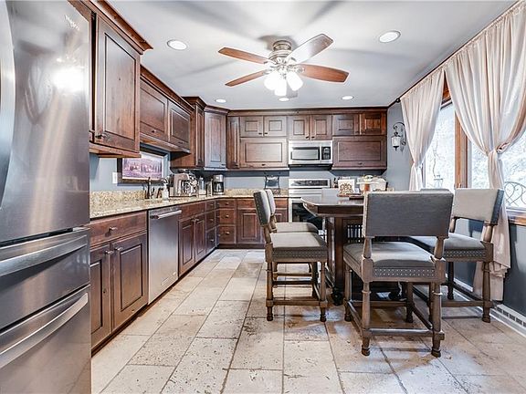 4th image of 315 Timberlane Dr