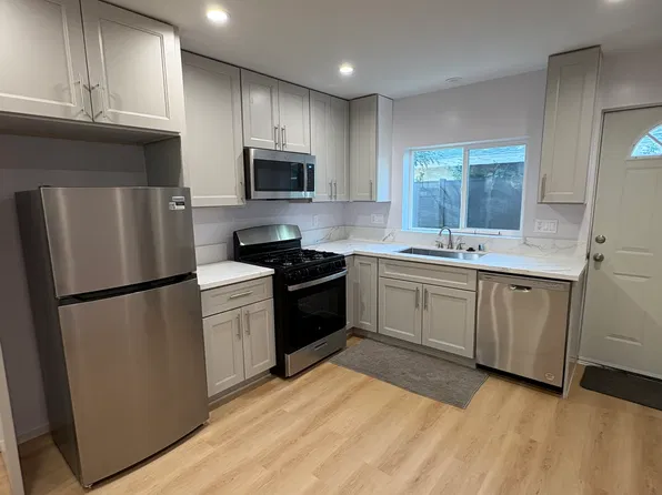 6152 Peterson Ave, Woodland Hills, CA 91367