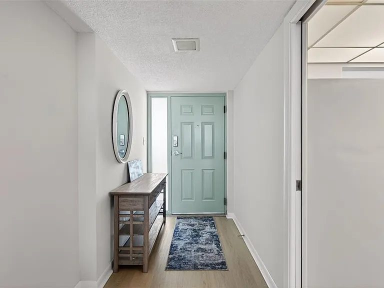 300 Woodette Dr #404B — Photo 5
