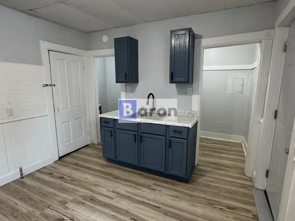 160 N 6th St, Elkhart, IN