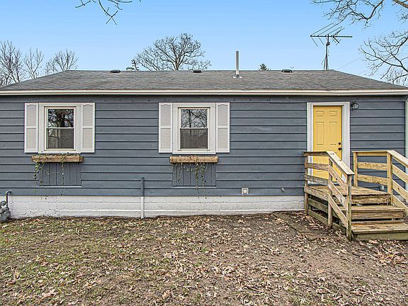 3rd image of 409 Robertson Ave
