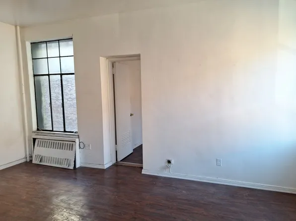 200 West 139th Street image 17 of 24