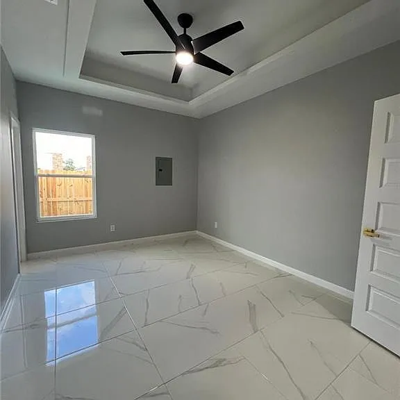 5600 Northwestern Ave #2 — Photo 11