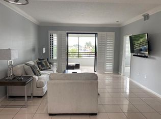 934 Oak Harbour Dr, Juno Beach, FL 33408
