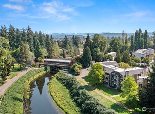 15836 NE Leary Way #6-101, Redmond, WA 98052