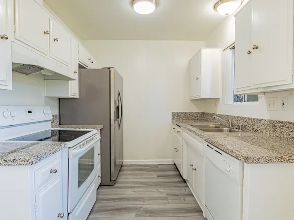 Hermitage Apartments, 5228 Hermitage Ave APT 14, Valley Village, CA 91607