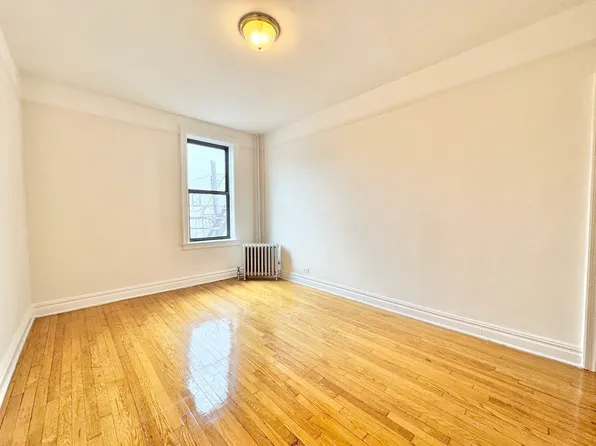 25-20 42nd Street image 9 of 10