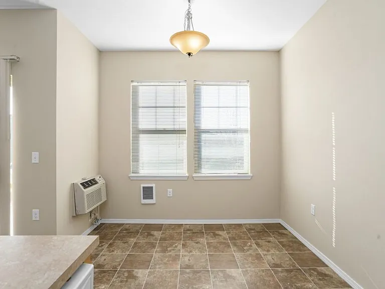 Baxter Ridge Apartments — Photo 46