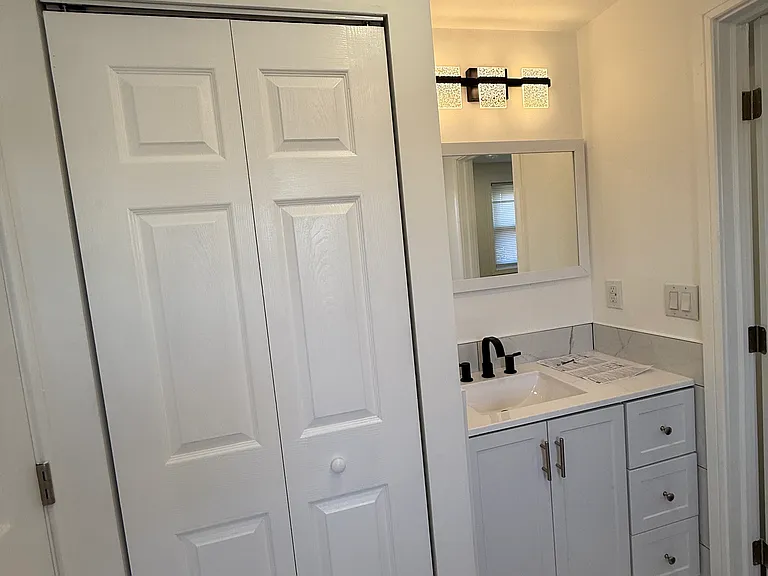 17 Laurel St #2 — Photo 13