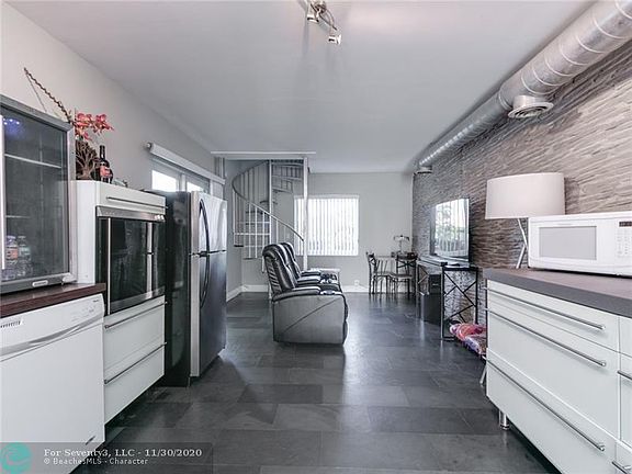 5th image of 2901 NE 51st St APT 1