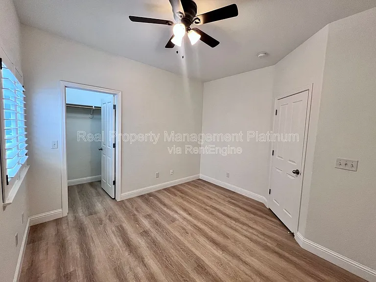 1030 E Royal Dornoch Ave — Photo 9