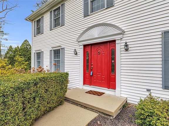 3rd image of 2909 Oakwood Dr