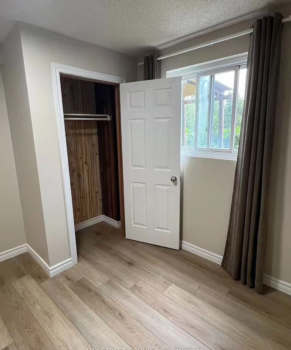 3 bed, $2,400 — Photo 3