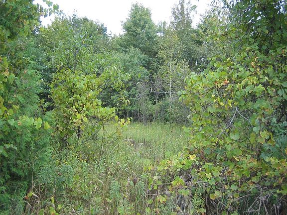 2nd image of 3682 Lake Leelanau