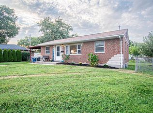 223 Hernan Dr, Saint Louis, MO 63123