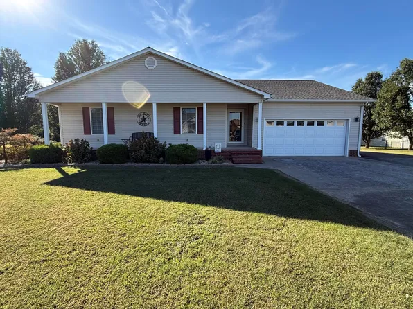 131 Dana Ln, Mayfield, KY 42066