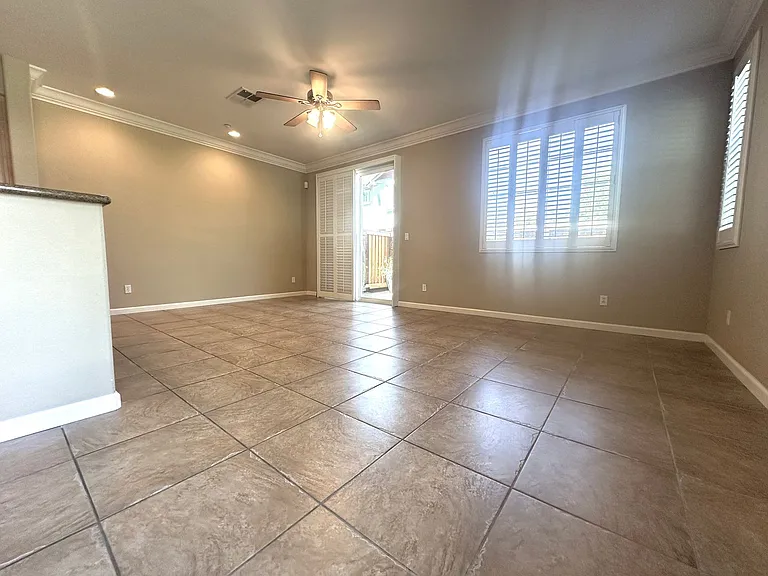 1377 Reagan Way — Photo 3