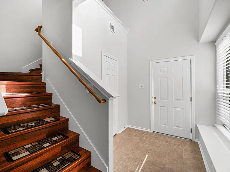 35 Ledgestone Pl — Photo 12