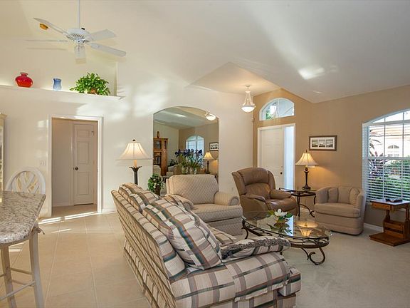 4th image of 192 W Flamingo Cir