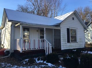 306 E North St, Colfax, IL 61728