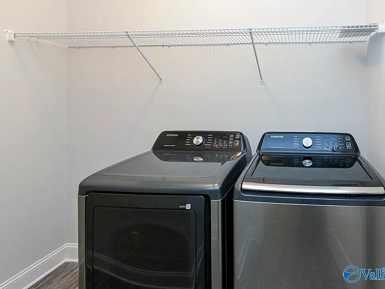 125 River Springs Ct — Photo 10