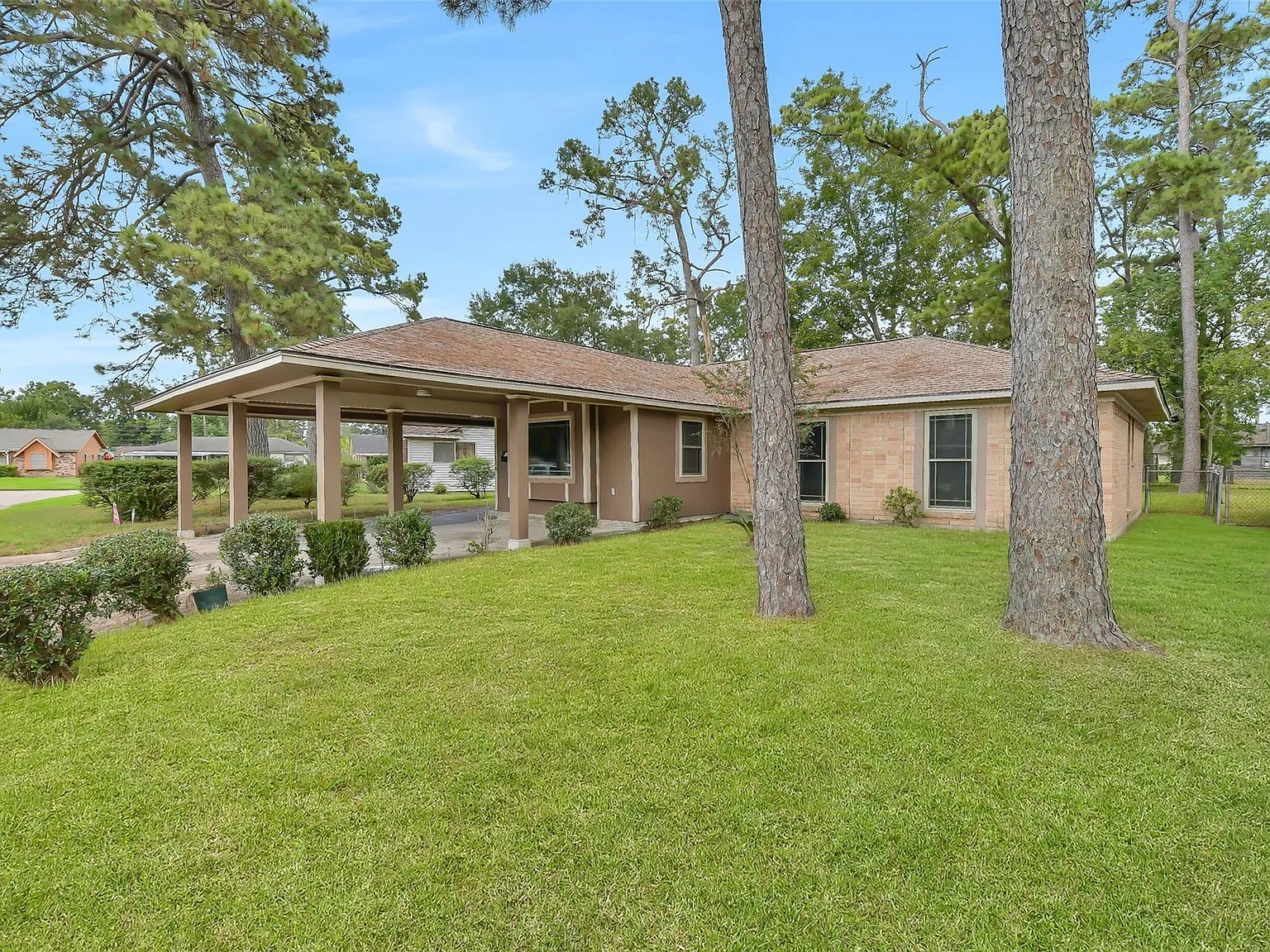 3 bed, 2.0 bath, 1537 sqft, $1,750 — Photo 2
