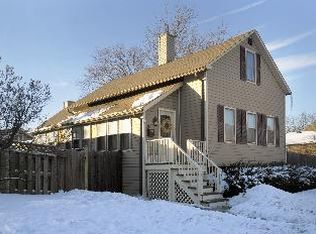 706 N Arlington Heights Rd, Arlington Heights, IL 60004