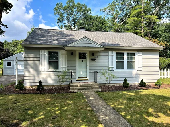 548 Cromwell Dr, Traverse City, MI 49686